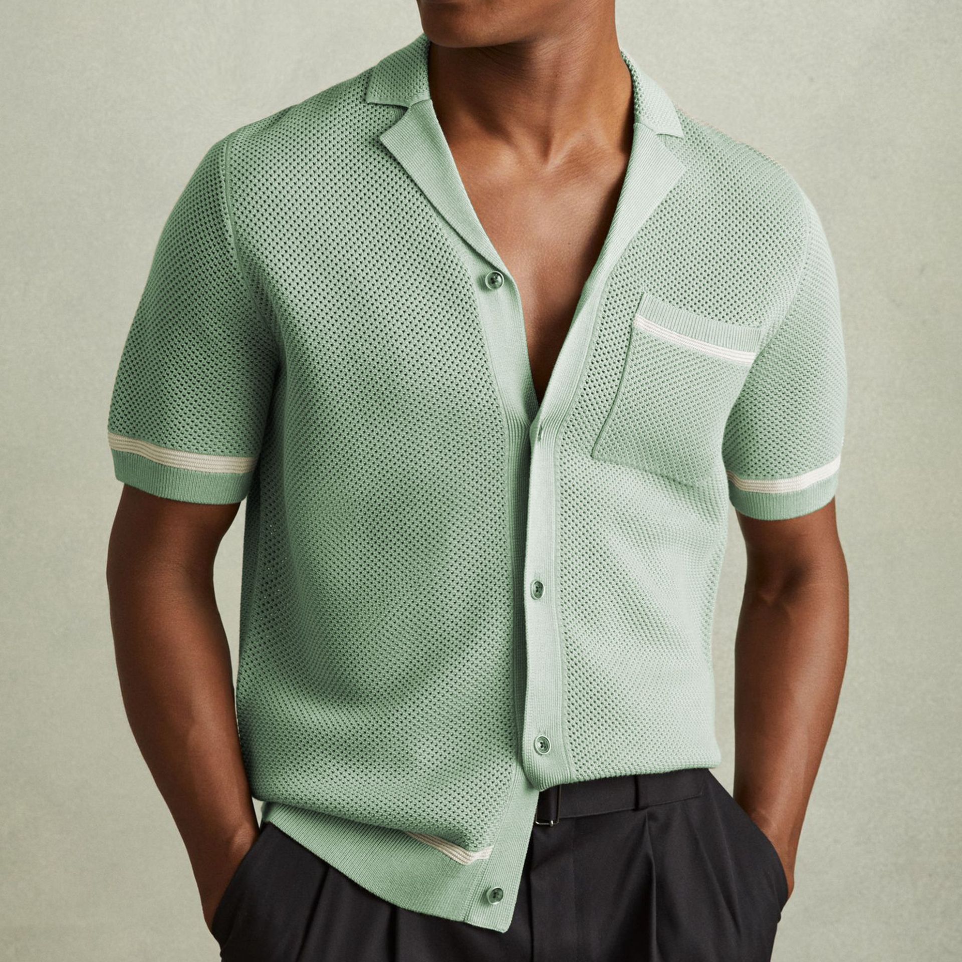 Camiseta de Punto de Verano para Hombre – Cuello Cubano y Mangas Cortas Frescas