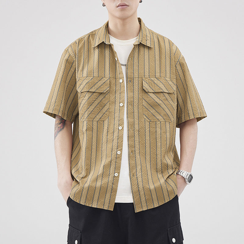 Camisa de Verano para Hombre en Seersucker – Textura a Rayas y Mangas Cortas