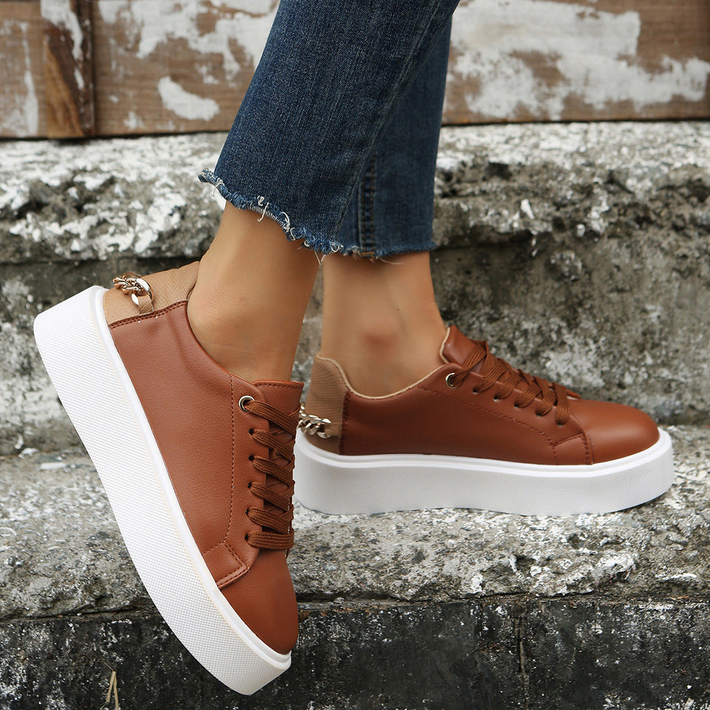 Zapatillas Planas de Mujer con Cadena y Cordones – Calzado Deportivo Casual