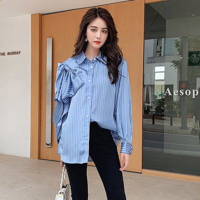Camisa Casual de Mujer a Rayas Azules – Estilo Coreano con Solapa y Detalle de Lazo en Patchwork