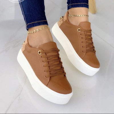 Zapatillas Planas de Mujer con Cadena y Cordones – Calzado Deportivo Casual